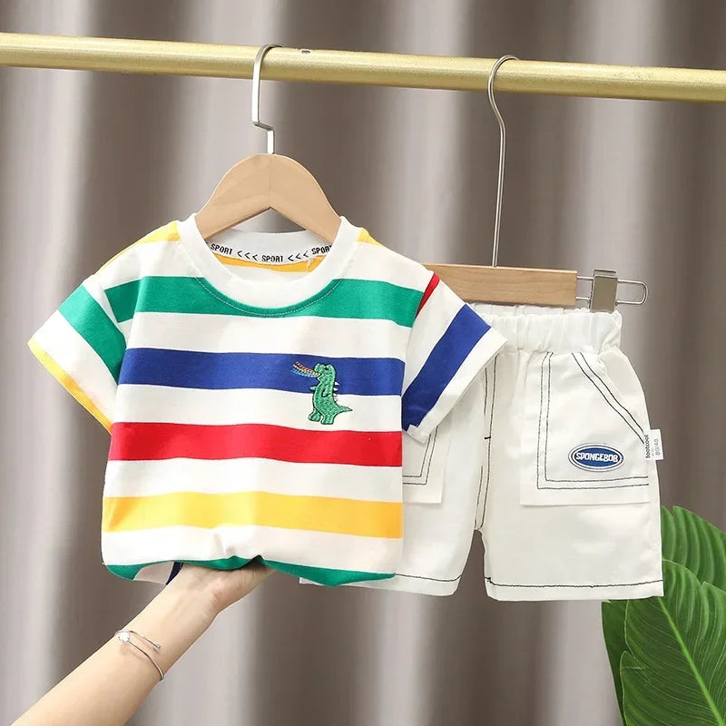 Conjunto Infantil de Verão – Camiseta e Shorts de Algodão! ☀️👦🩳 Conforto e estilo para os pequenos aproveitarem os dias quentes com leveza e liberdade. 💙