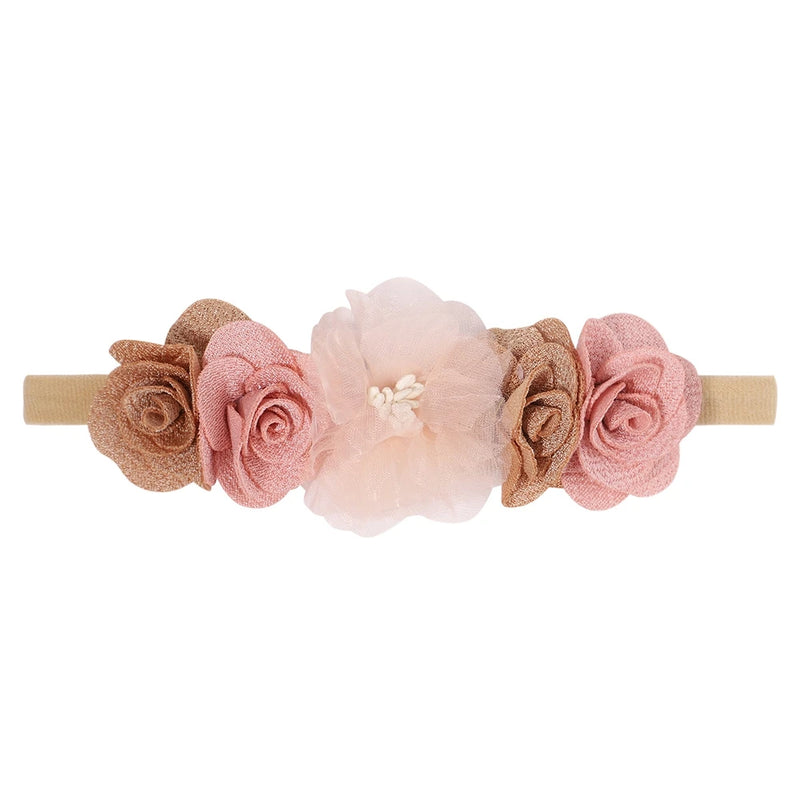 🎀 Encante sua Princesinha com Estilo! 🎀

Deixe sua bebê ainda mais fofa com nossa tiara elástica com flor delicada! Feita com materiais macios e confortáveis, é perfeita para recém-nascidos e bebês. Ideal para qua