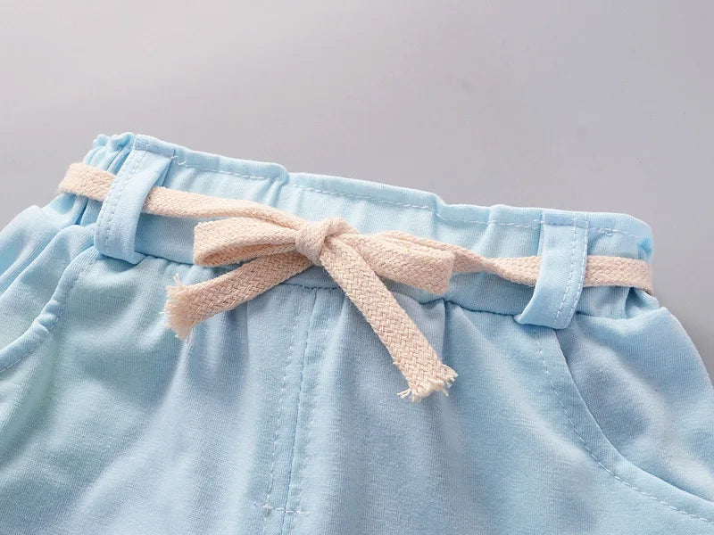 🌸 Conjunto Infantil Feminino – Estilo e Conforto para o Verão! 🌸

Deixe sua pequena ainda mais fofa com este conjunto de colete e shorts, perfeito para dias quentes! Feito com tecido macio e respirável, proporciona