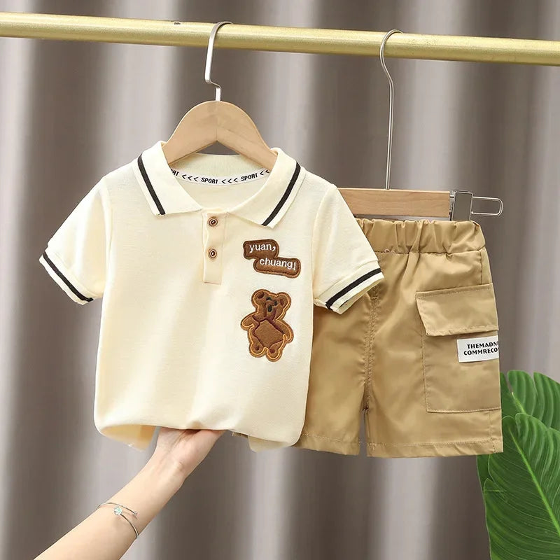 Conjunto Infantil de Verão – Camiseta e Shorts de Algodão! ☀️👦🩳 Conforto e estilo para os pequenos aproveitarem os dias quentes com leveza e liberdade. 💙